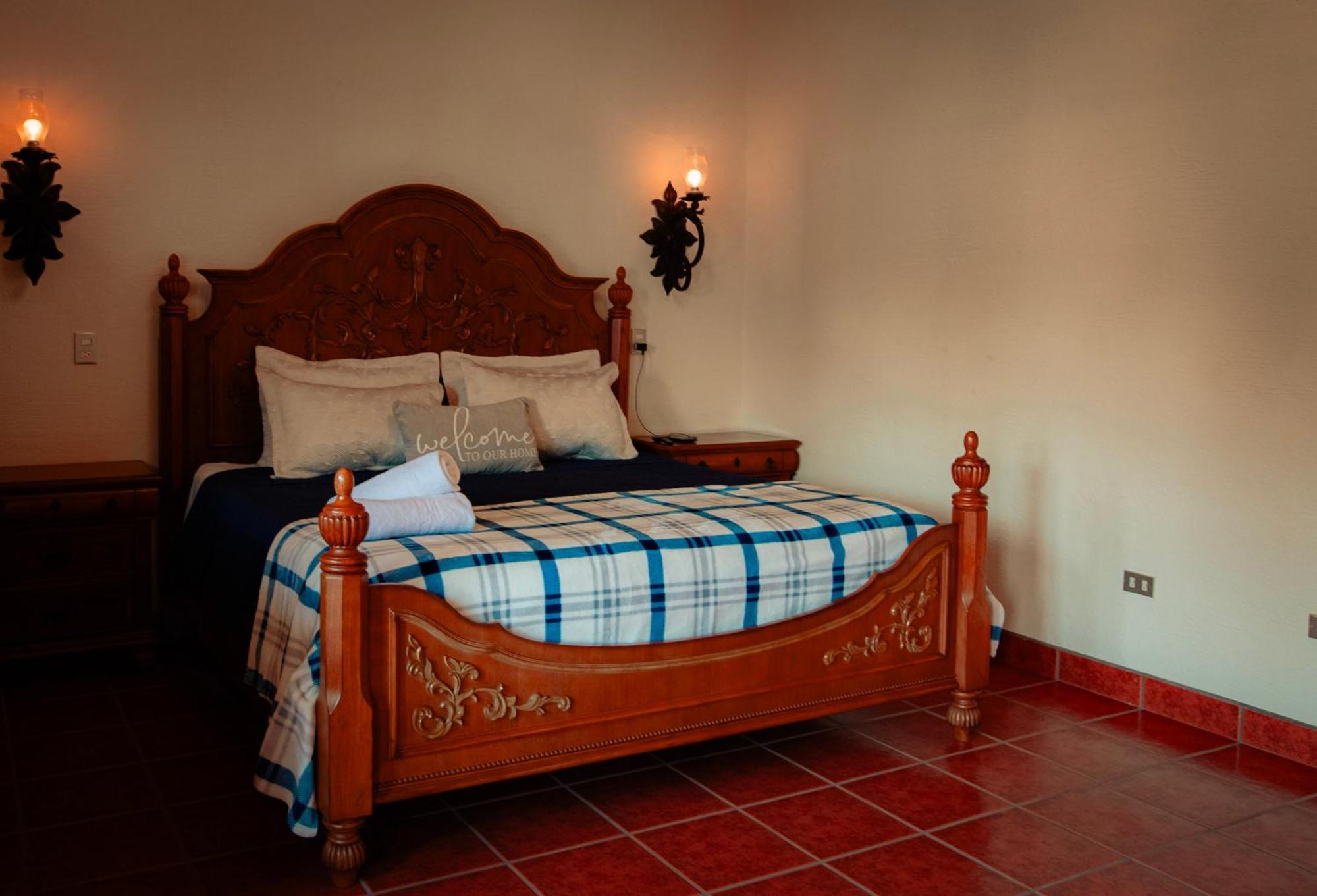 Palacio Del Conquistador San Cristóbal El Bajo Eksteriør bilde