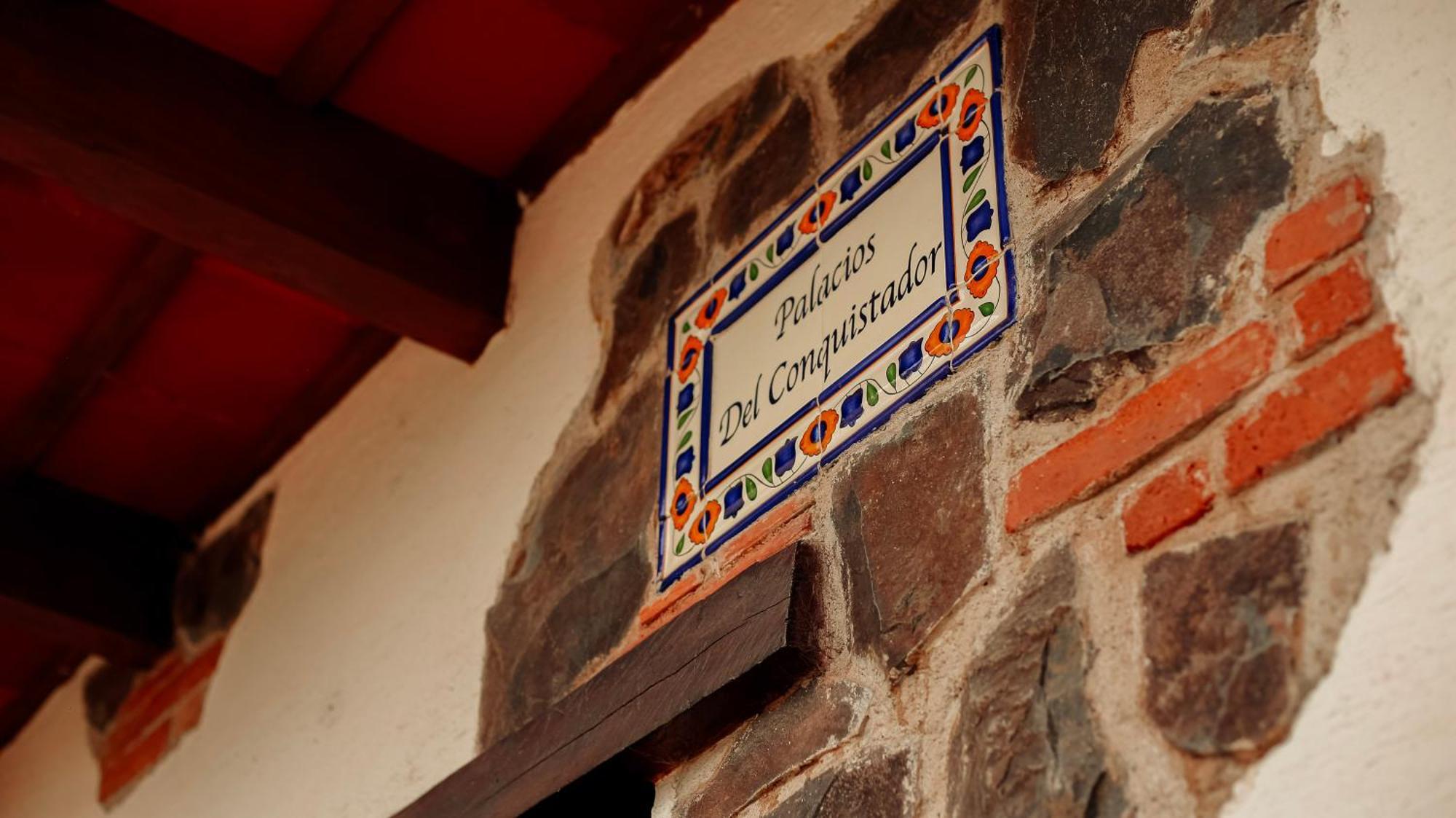 Palacio Del Conquistador San Cristóbal El Bajo Eksteriør bilde