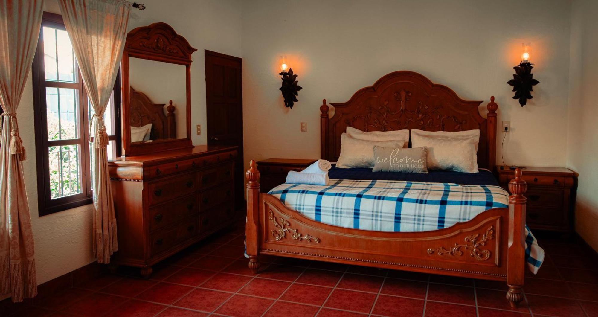 Palacio Del Conquistador San Cristóbal El Bajo Eksteriør bilde